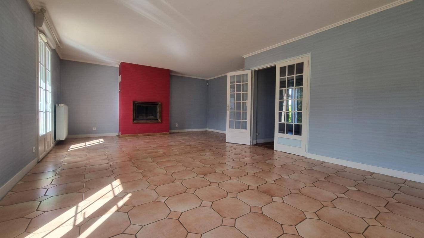 Maison à louer, 167m², Luisant