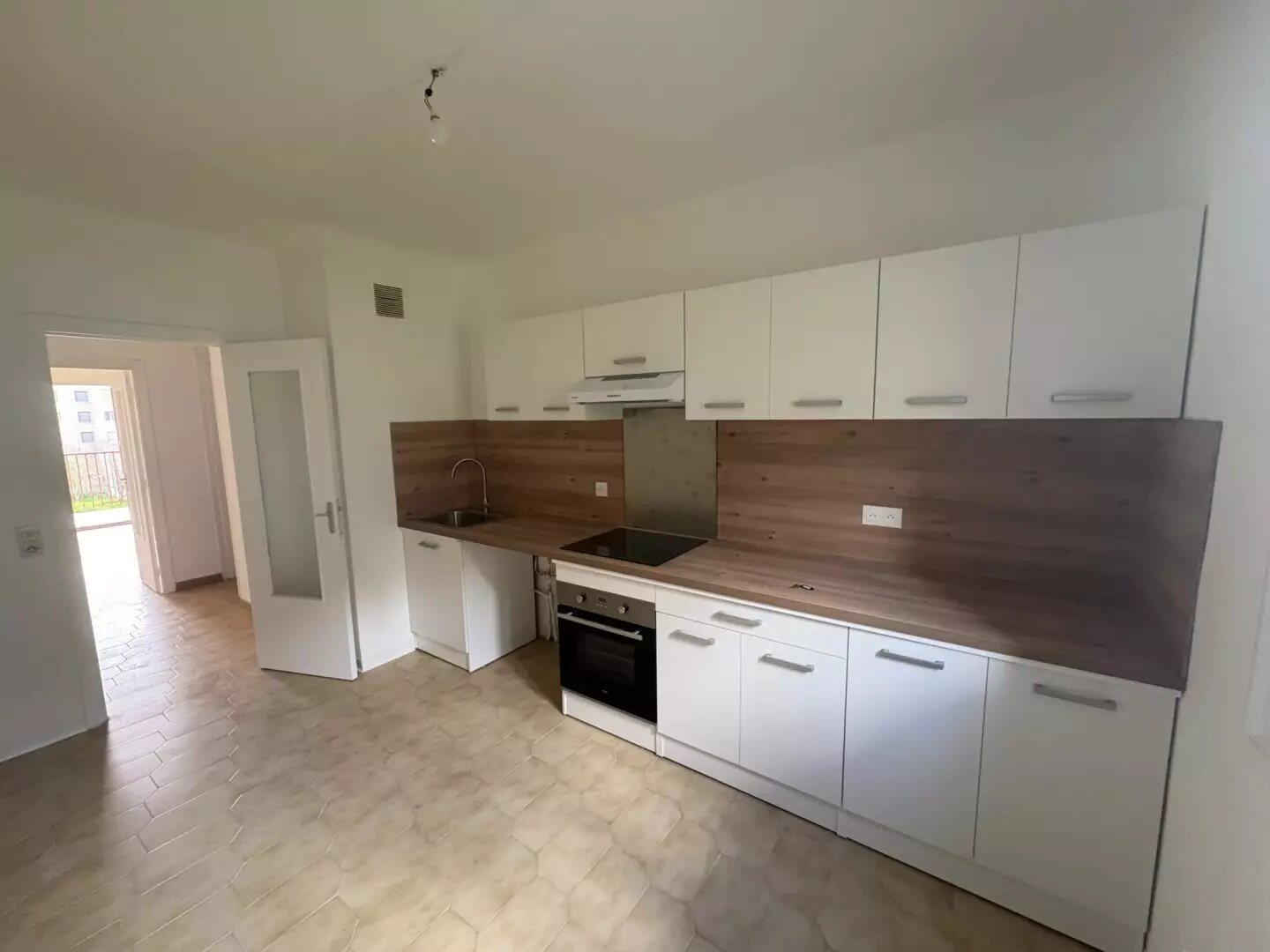 Appartement à louer, 76m², Corte