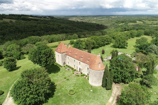 Authentic Quercy Château set in 91 hectares of land in the heart of the Lot!