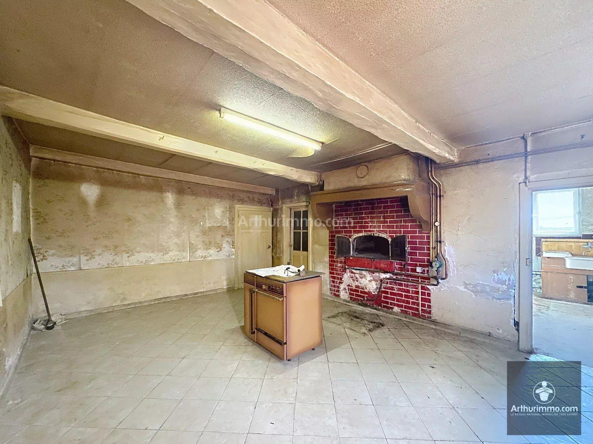 Appartement à vendre, 160m², Pouilly-sous-Charlieu