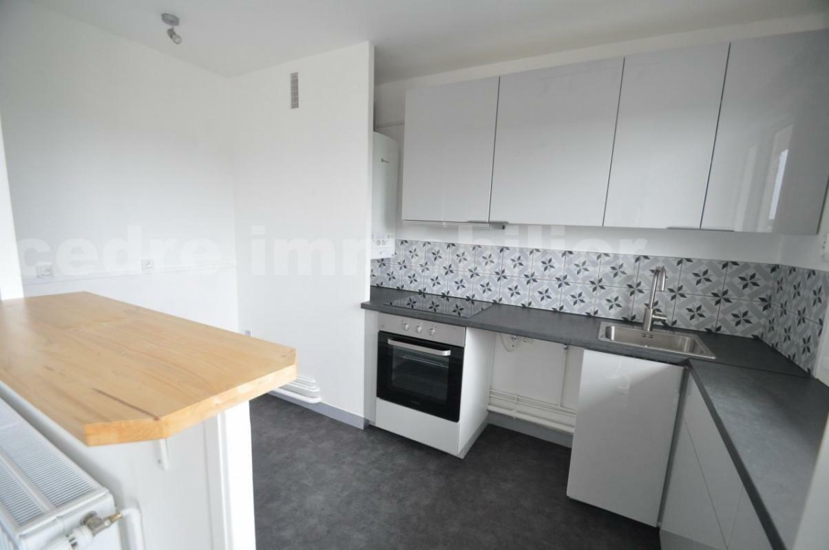 Appartement à louer, 26m², Saint-Pryvé-Saint-Mesmin