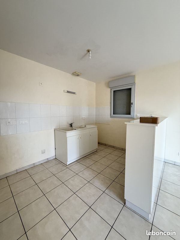 Maison à louer, 50m², Vernantes