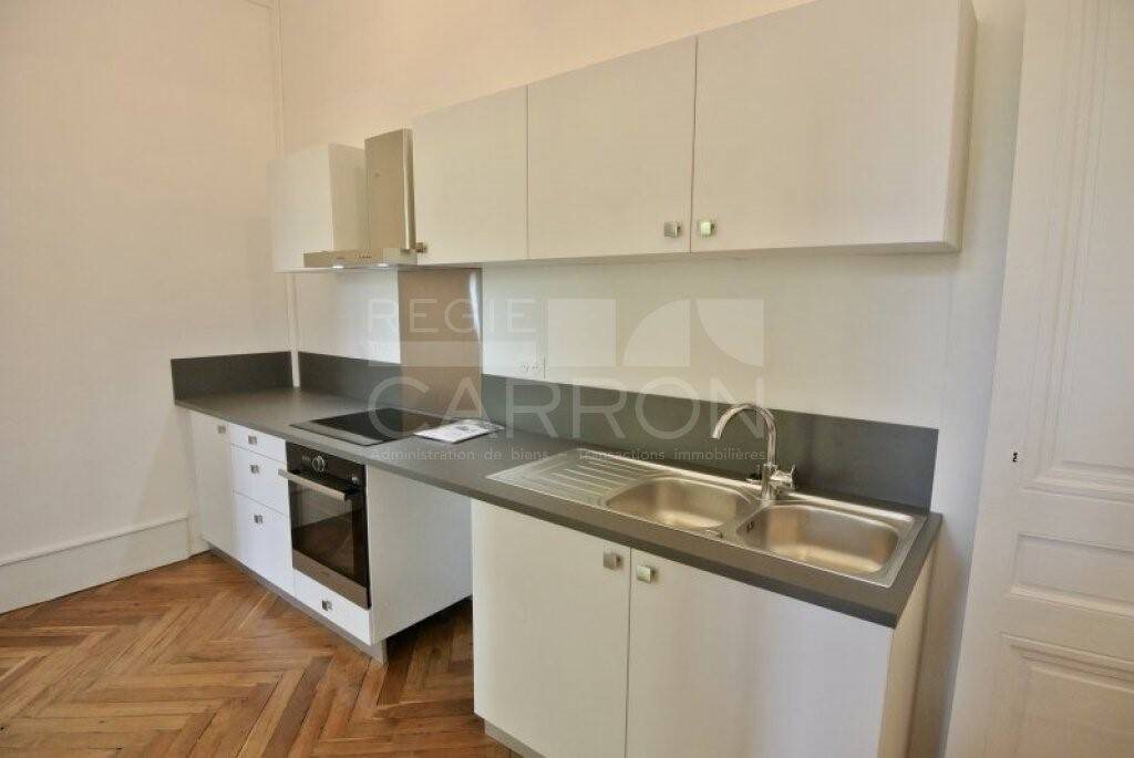Appartement à louer, 119m², Saint-Etienne