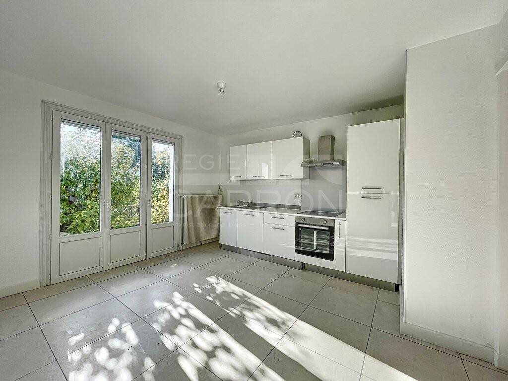 Maison à louer, 90m², Ecully
