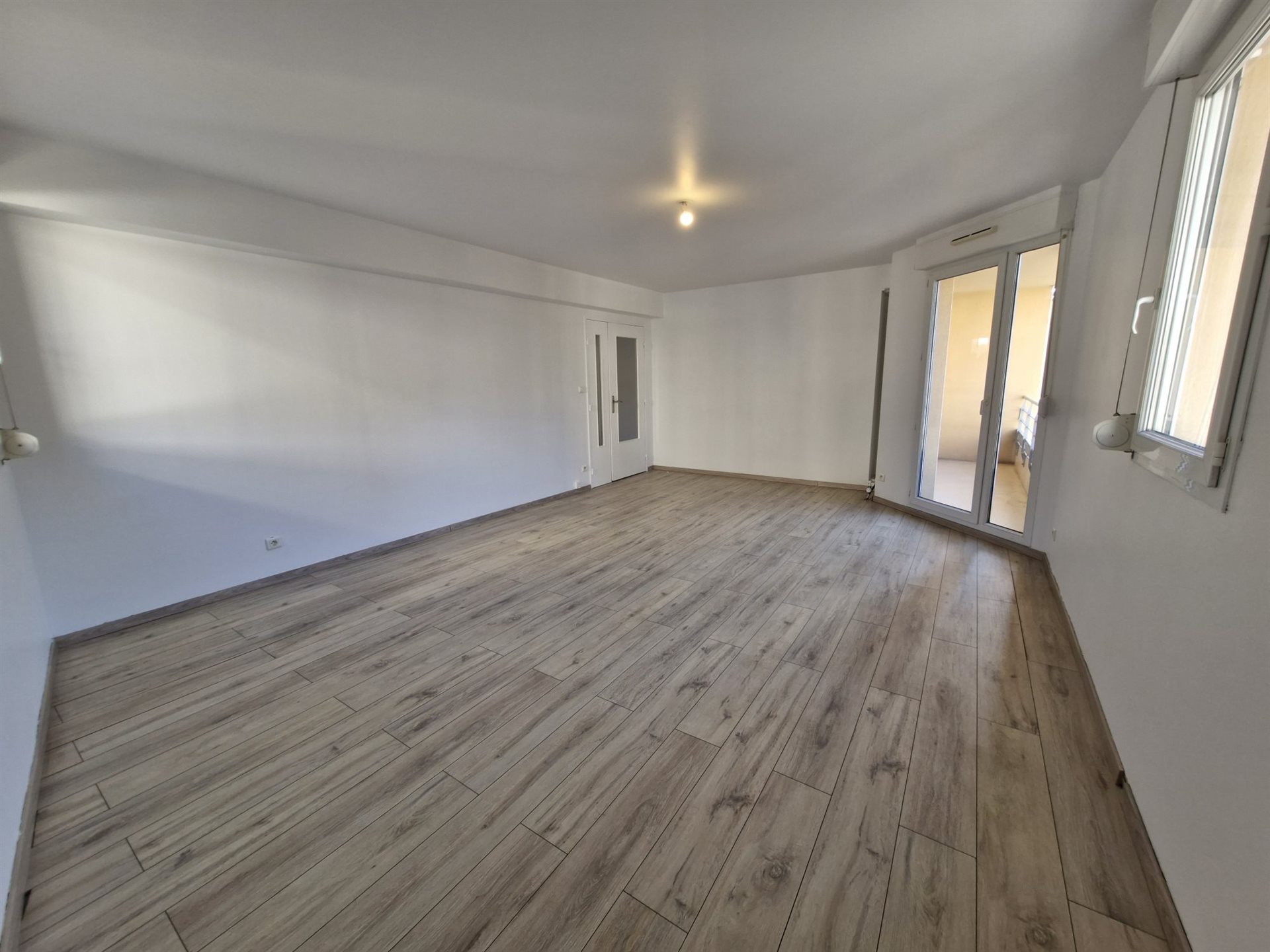 Appartement à louer, 70m², Condrieu
