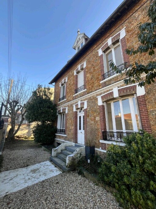 Maison à louer, 199m², Mantes-la-Jolie