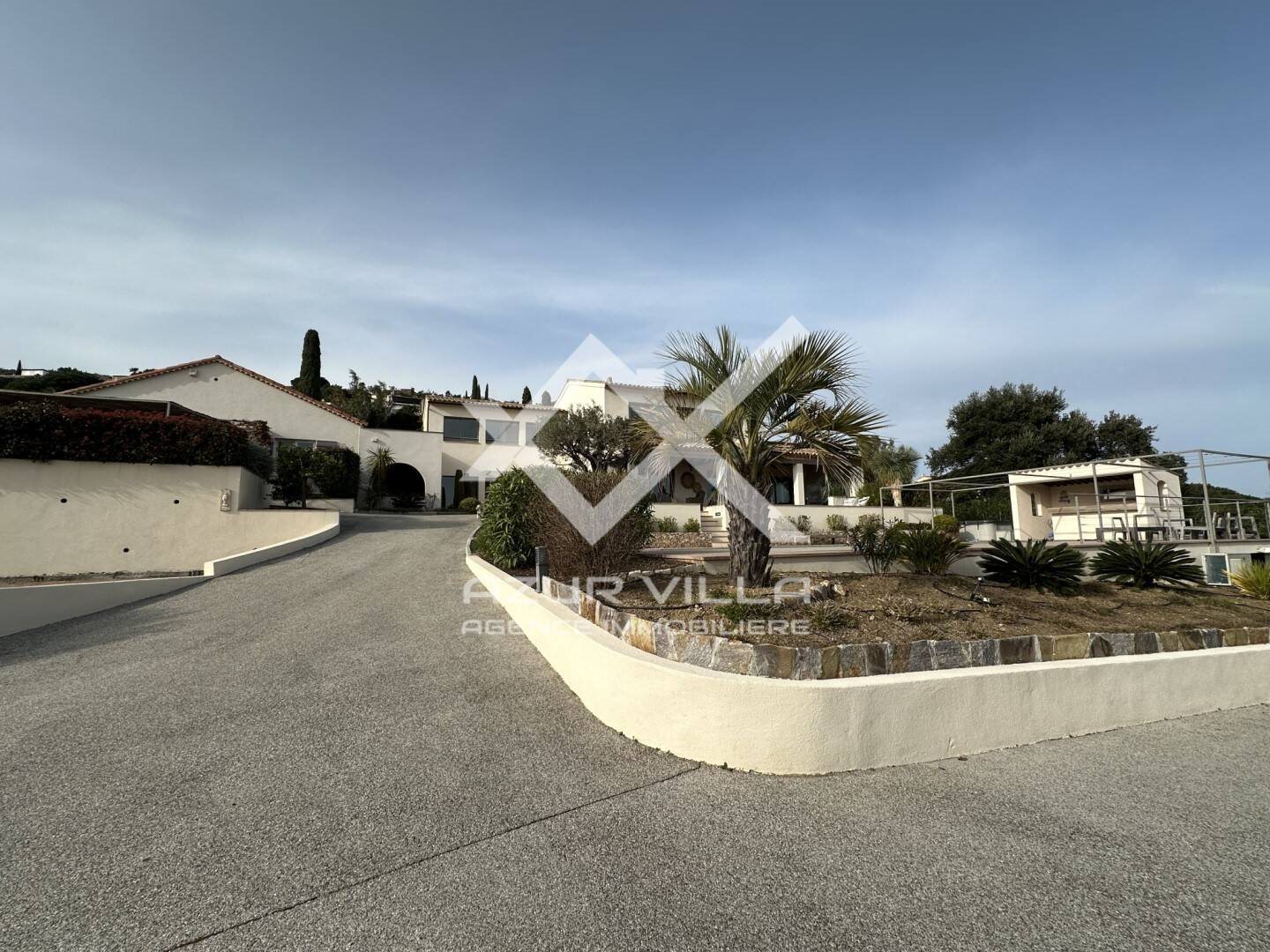 Maison à vendre, 350m², Cavalaire-sur-Mer