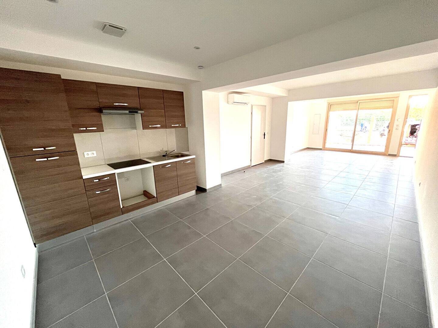 Appartement à louer, 75m², Althen-des-Paluds