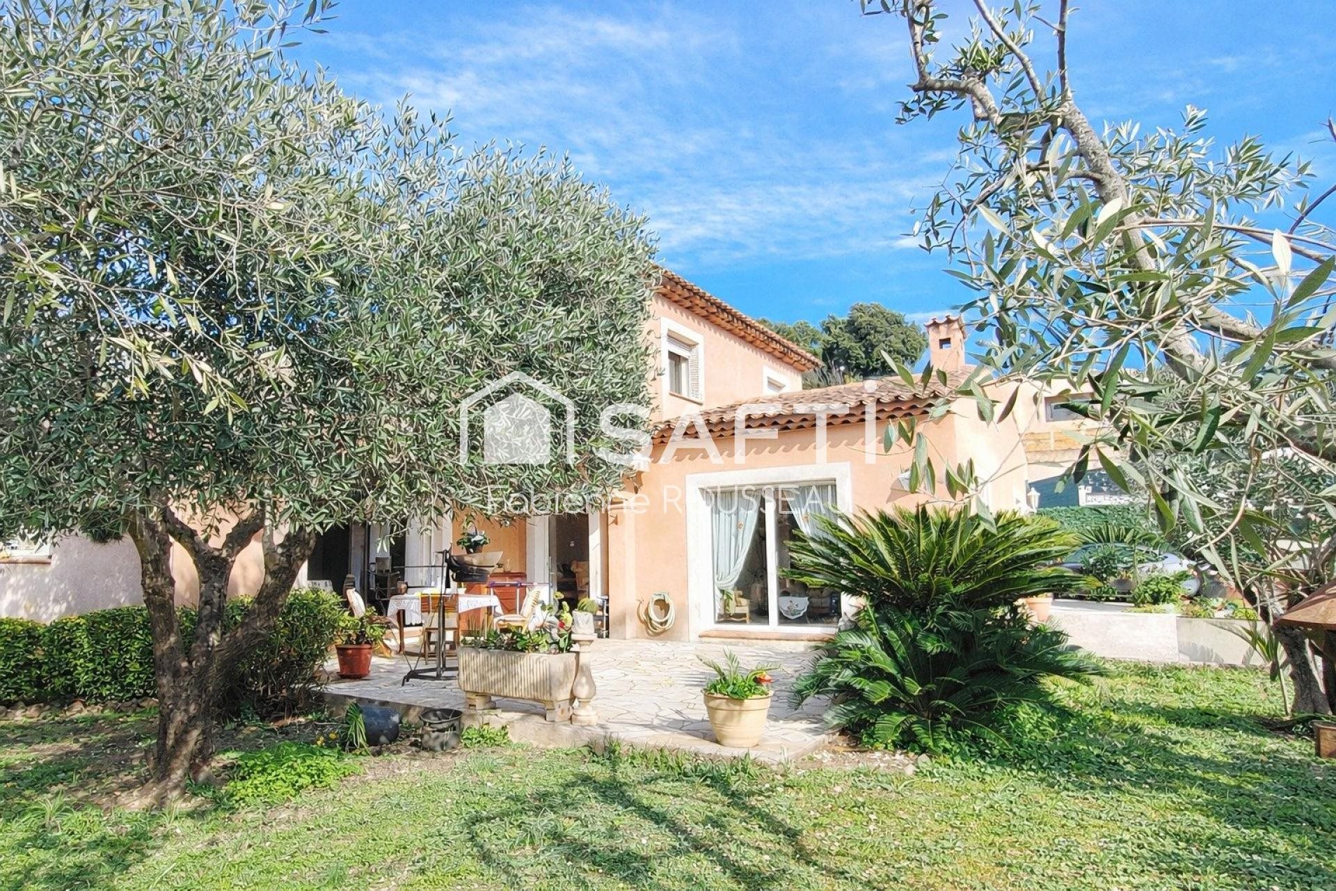 Maison à vendre, 174m², Pégomas