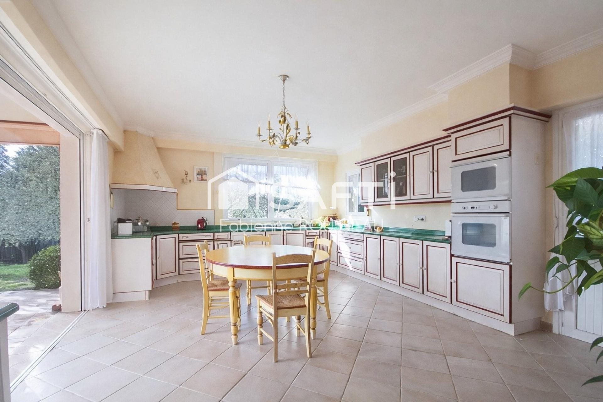 Maison à vendre, 174m², Pégomas