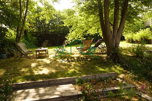 Maison entièrement rénovée avec jardin arboré à Romainville