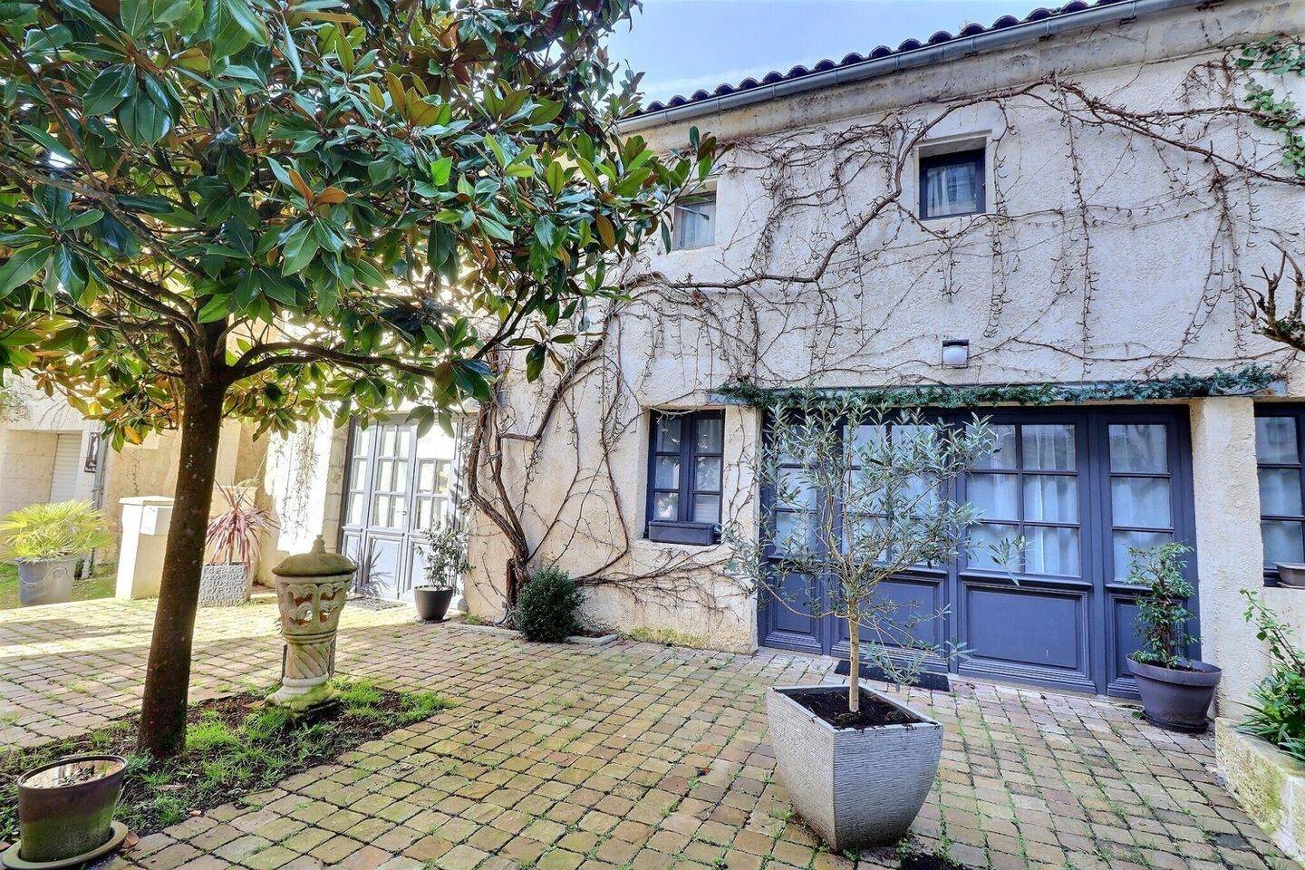 Maison à vendre, 386m², Chalais