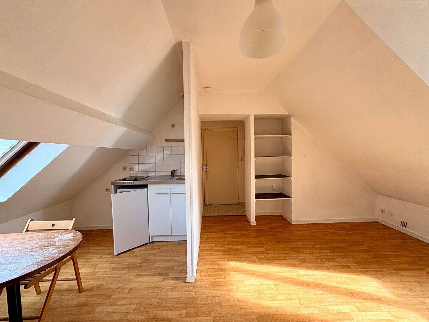 Appartement à louer, 16m², Saint-Cyr-l'Ecole