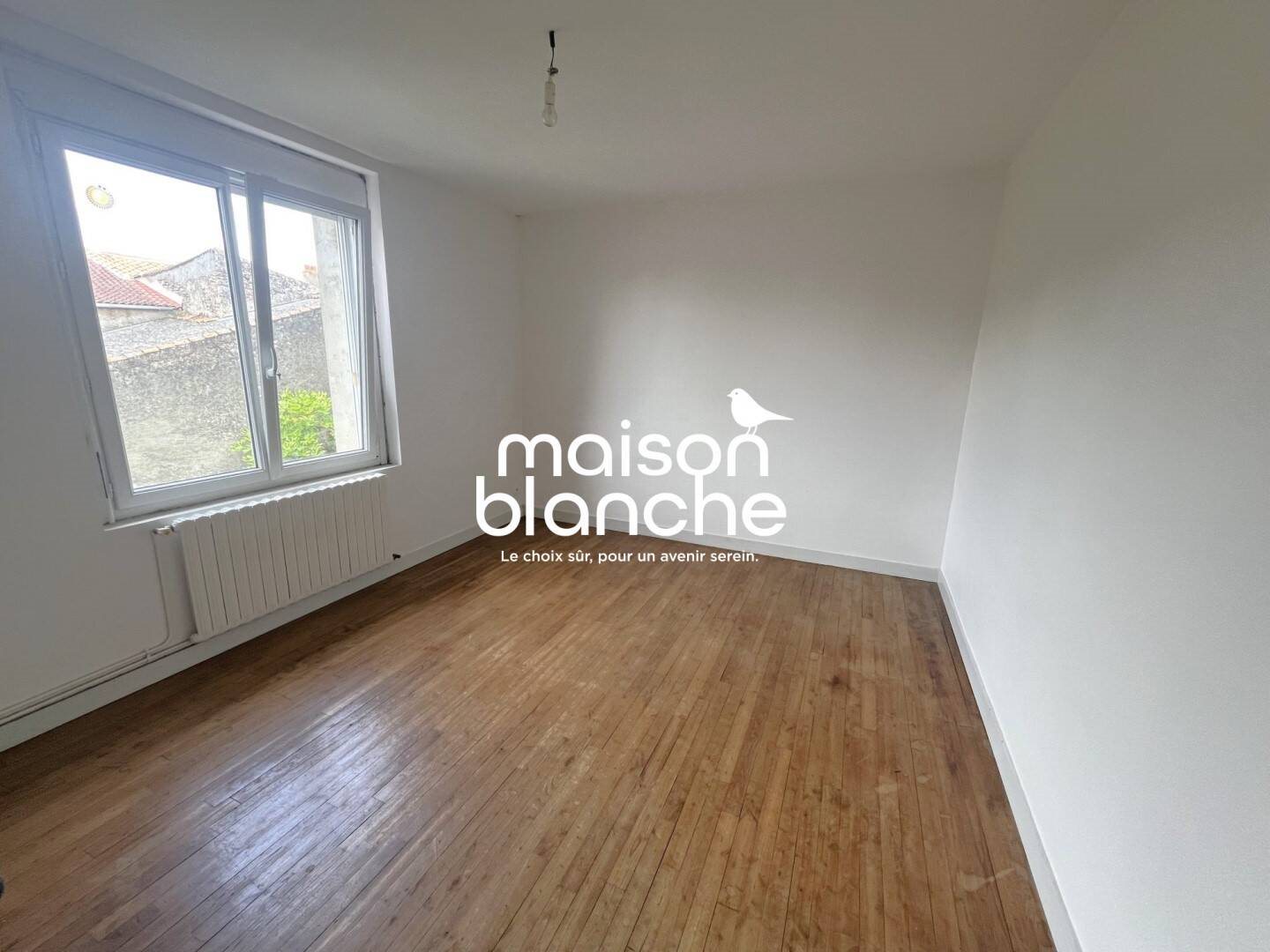 Maison à louer, 114m², Airvault