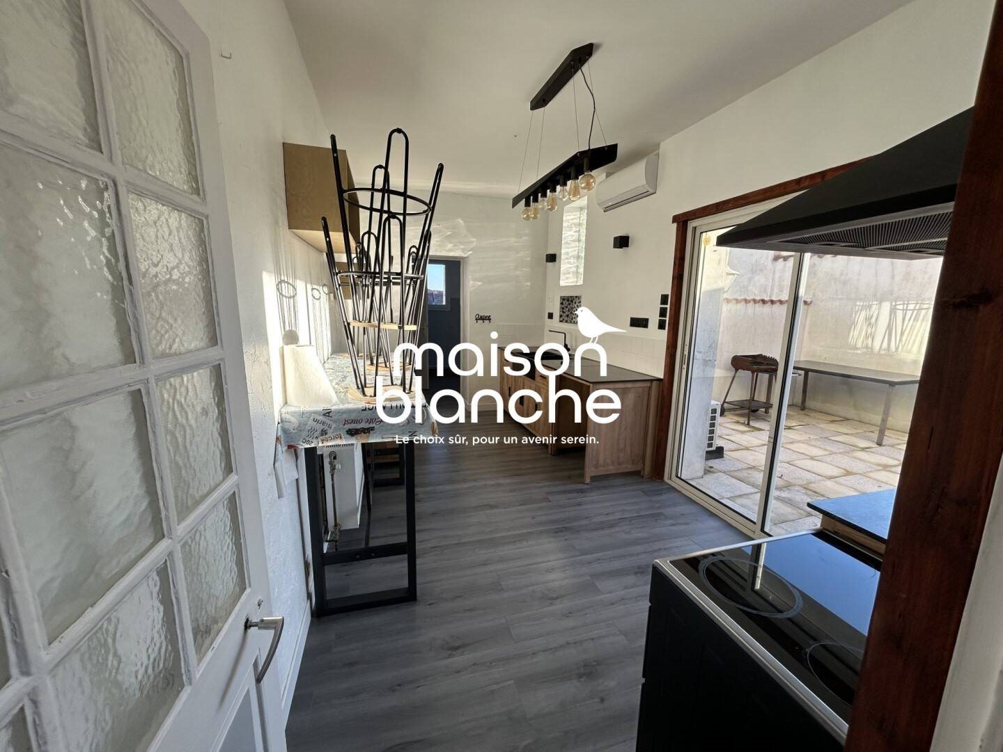Maison à louer, 201m², Surgères