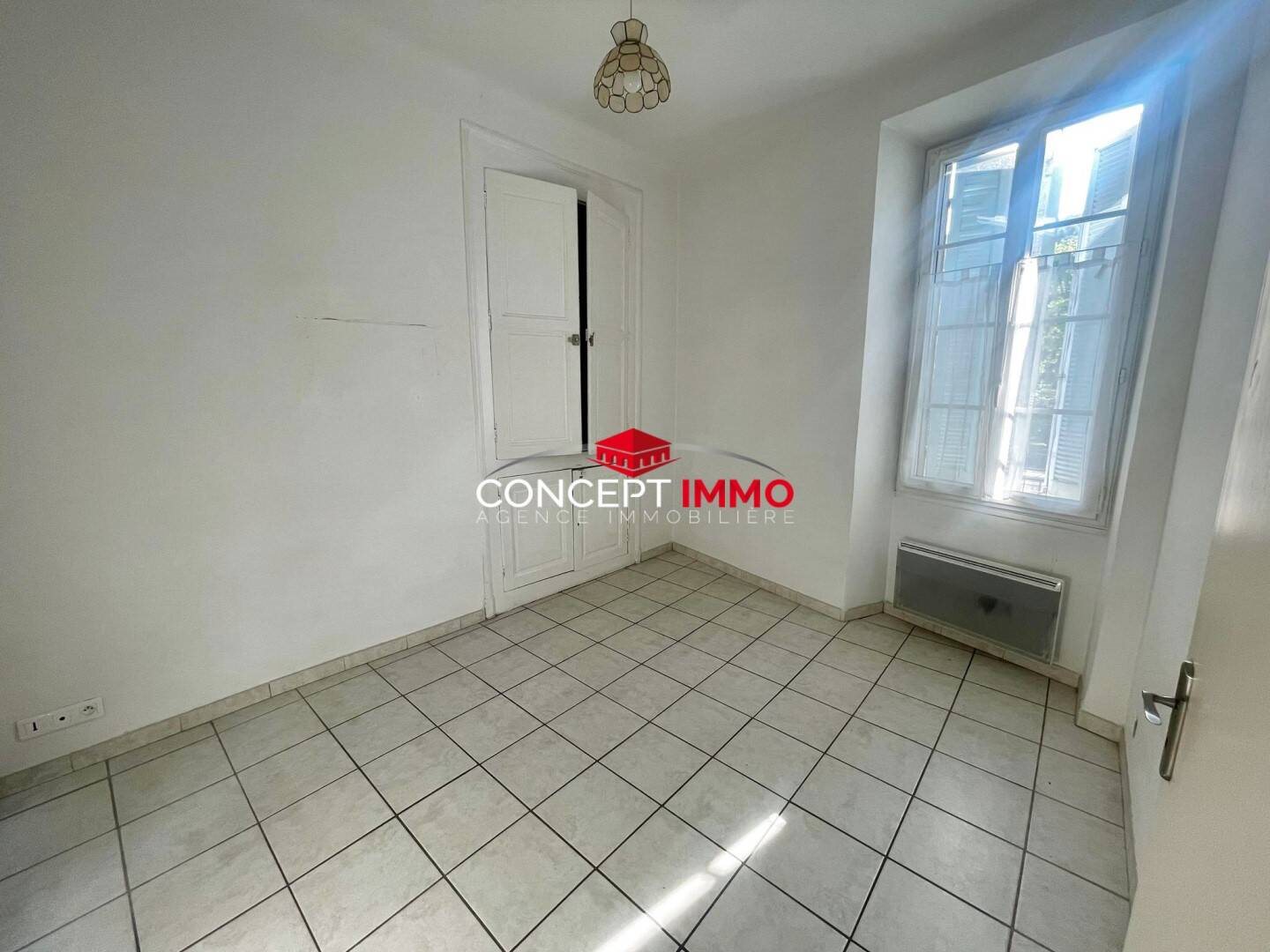 Appartement à louer, 38m², Belgentier