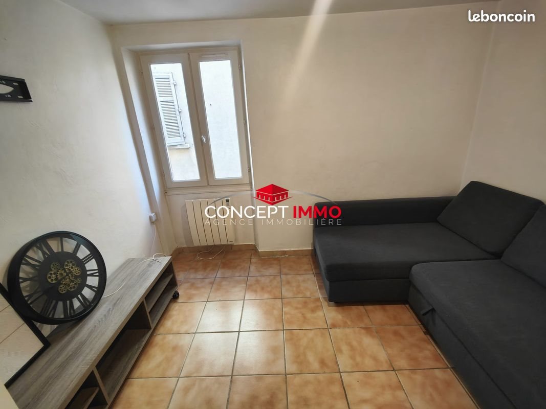 Maison à louer, 35m², Belgentier