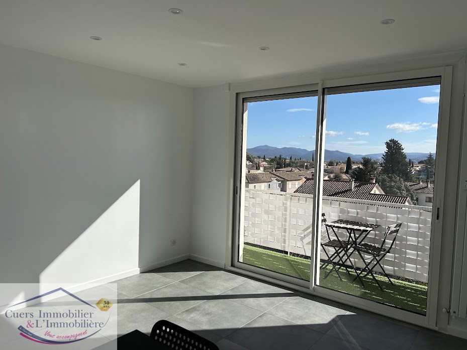 Appartement à louer, 59m², Cuers