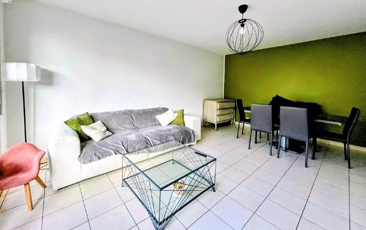 Appartement à louer, 76m², Mériel