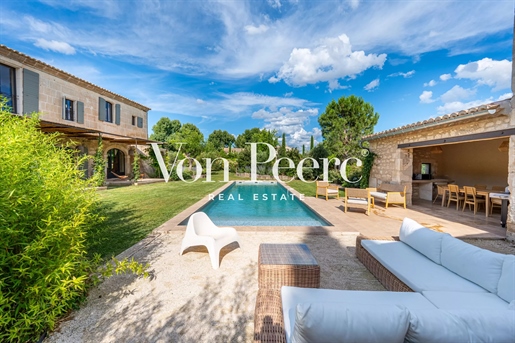 For Sale: Stunning Provençal Farmhouse in Maussane-les-Alpilles