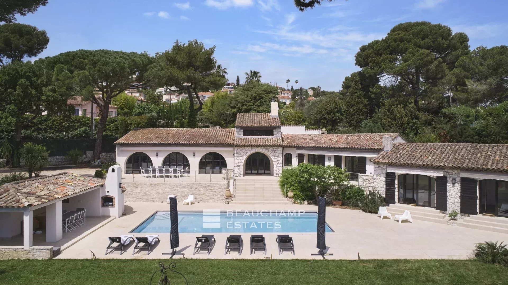 Maison à louer, 300m², Vallauris