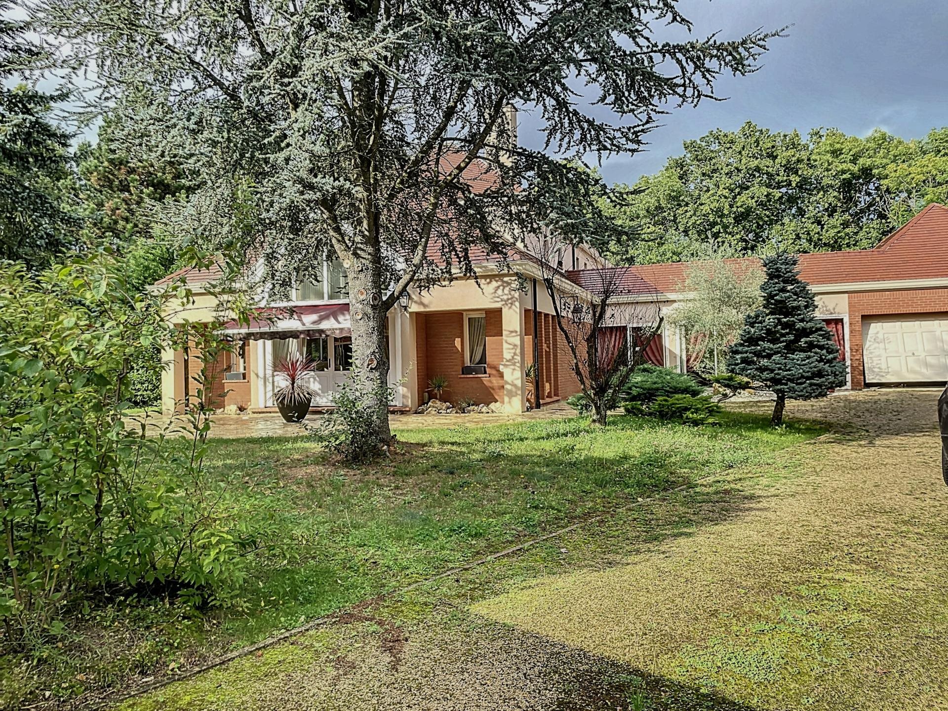 Maison à vendre, 242m², Etiolles