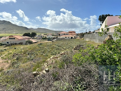 Grundstück mit 1.323 m2 in Sítio da Lapeira