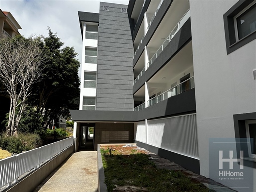 Apartamento de 2 dormitorios en Caniço en Edifício Girassol Ii