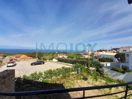 Casa T3 Geminada con vista frontal al mar en Azole, Sintr
