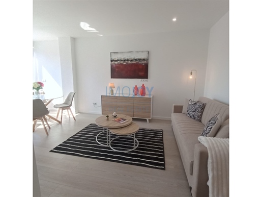 2 Bedroom Apartment for Sale on Estrada de Benfica