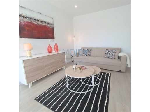 2 Bedroom Apartment for Sale on Estrada de Benfica