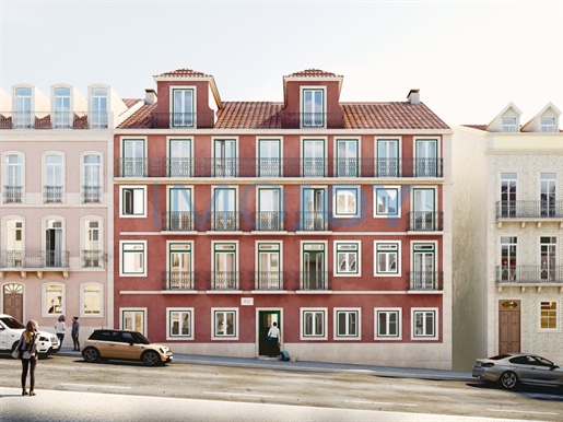 Отличная 2-комнатная квартира полностью восстановлена в Лиссабоне