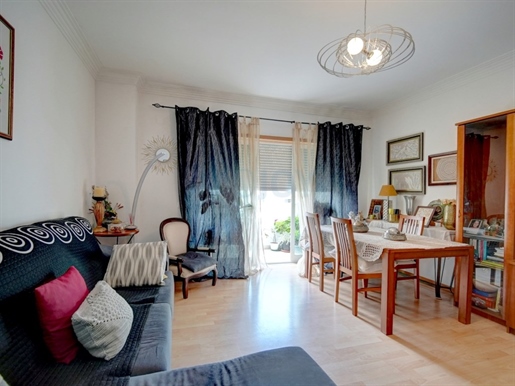 Prachtig appartement met 2 slaapkamers op 5 m van het centrum van Charneca da Caparica