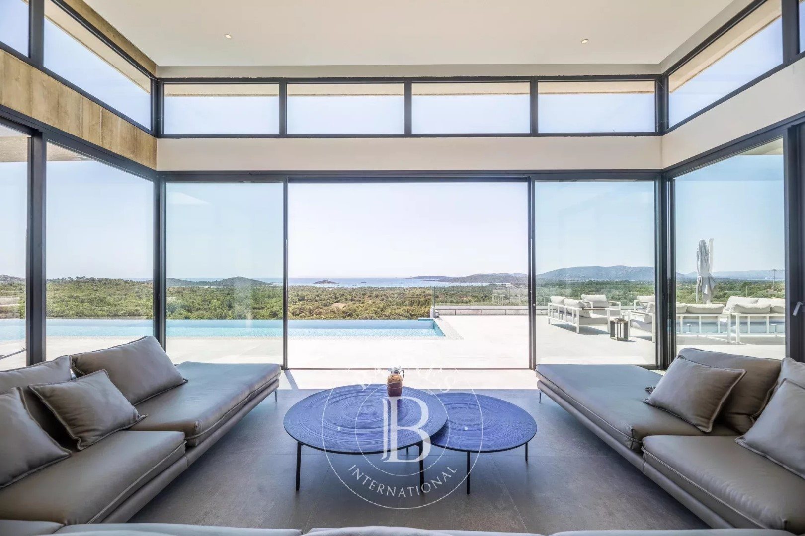 Maison à louer, 400m², Lecci