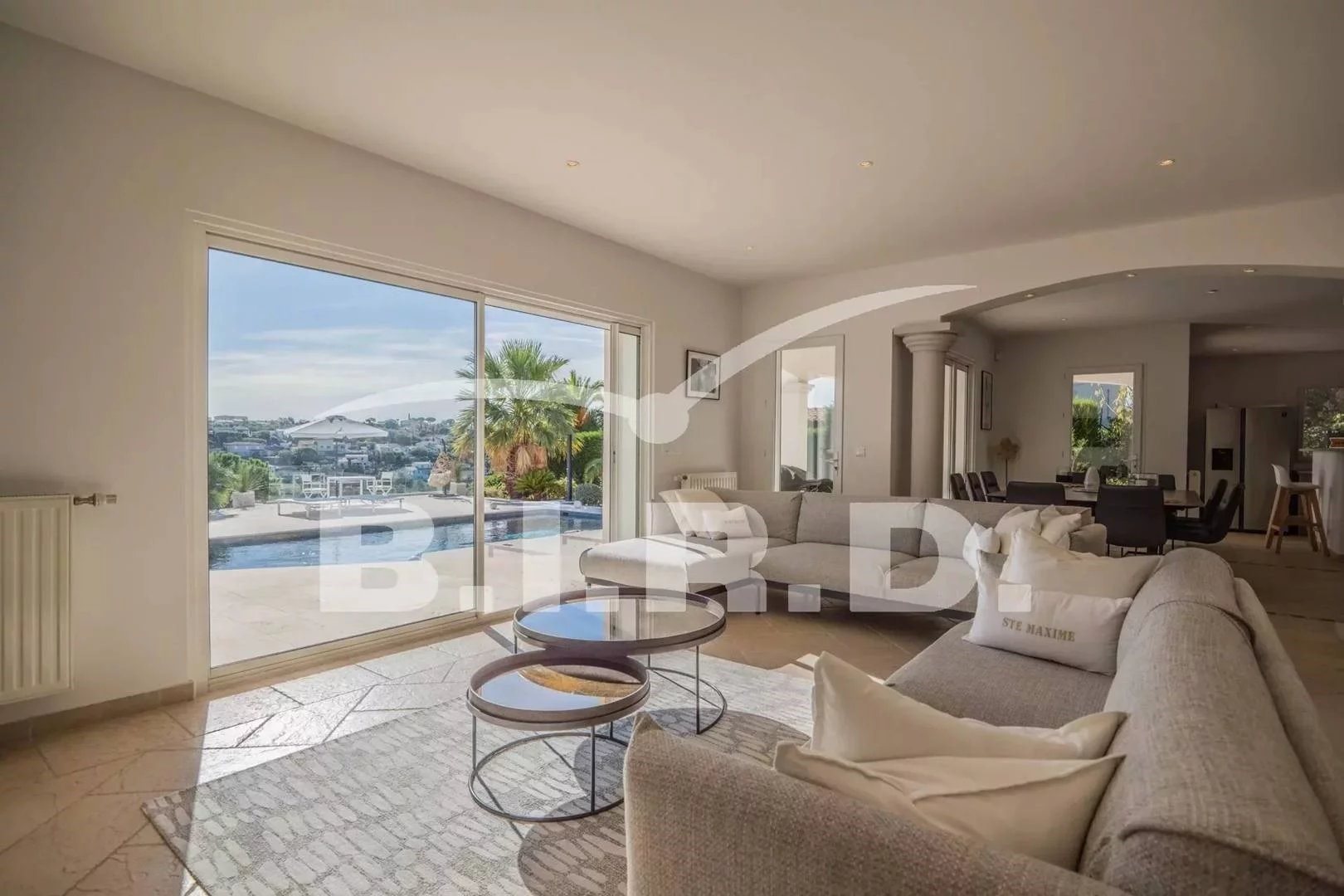 Maison à louer, 180m², Sainte-Maxime