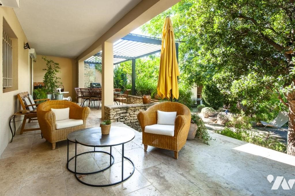 Maison à vendre, 285m², Aureille