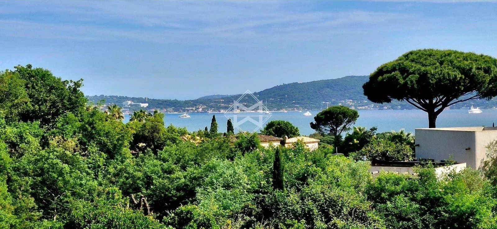 Maison à louer, 370m², Grimaud