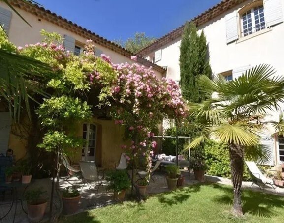 Maison à louer, 450m², Aix-en-Provence