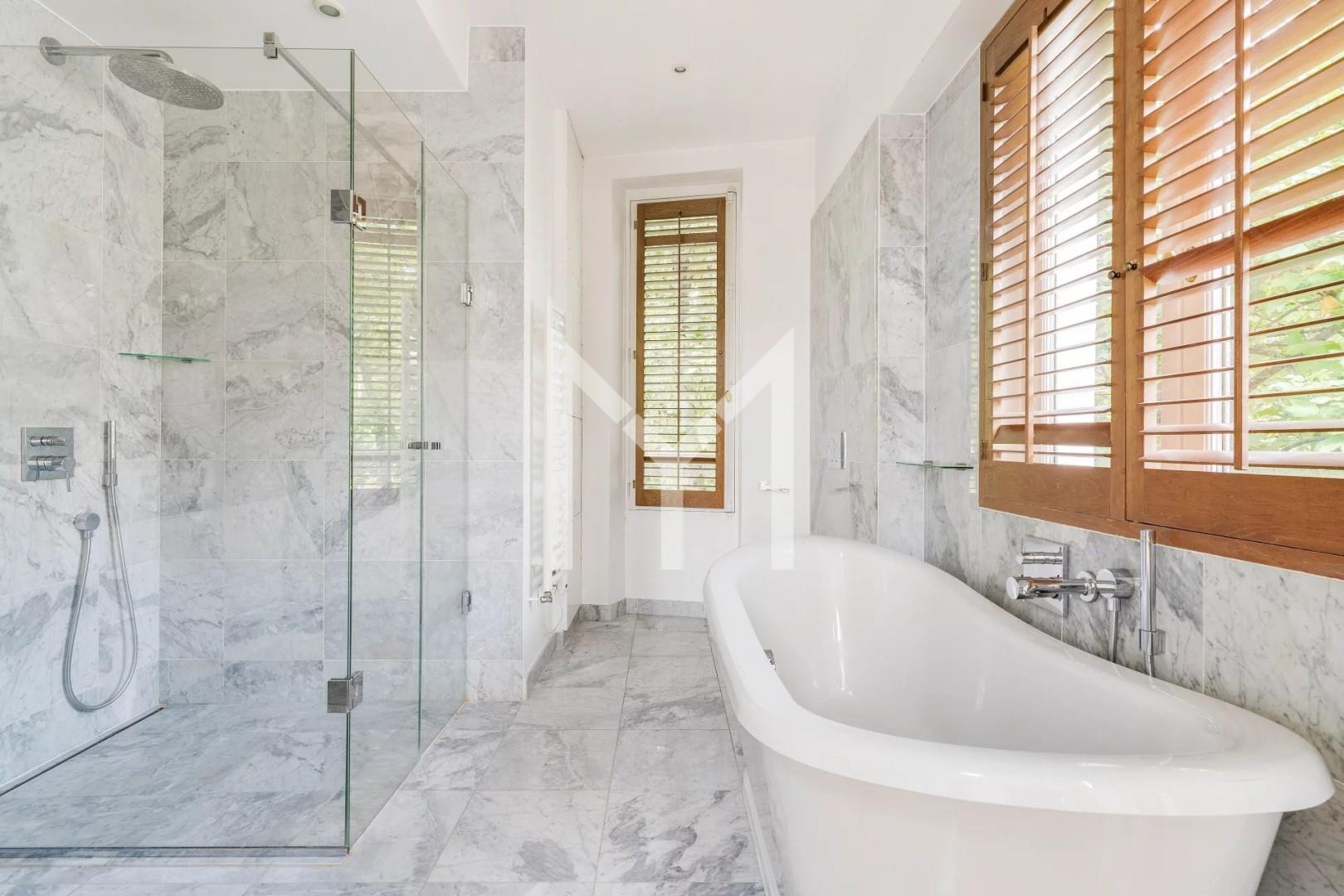 Maison à louer, 244m², Paris 16ème