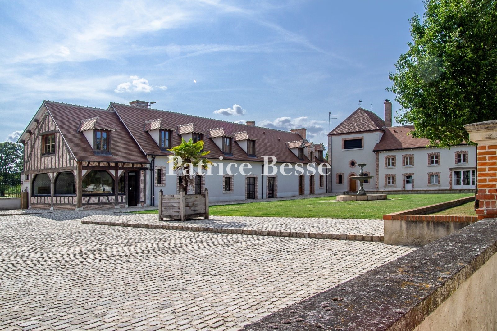 Maison à vendre, 884m², Orléans