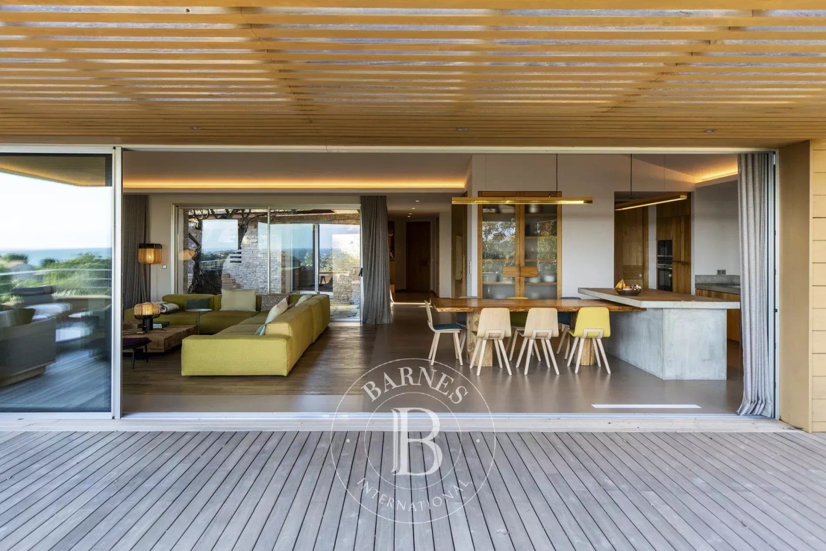 Maison à louer, 350m², Porto-Vecchio