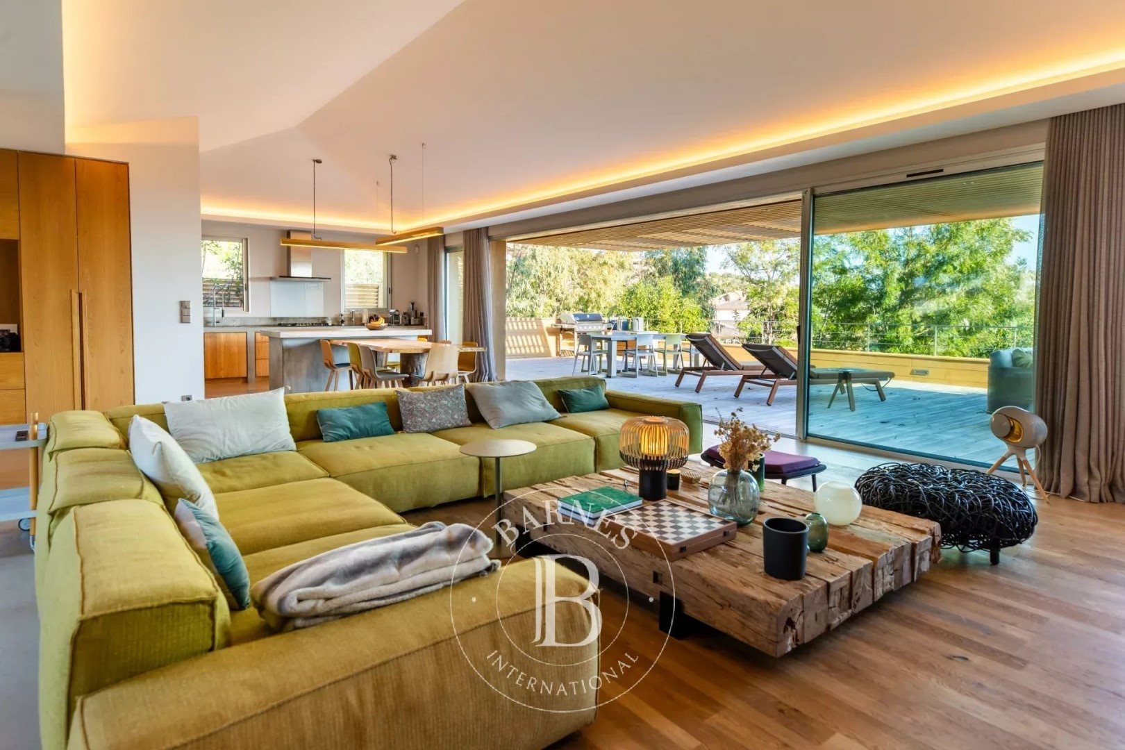 Maison à louer, 350m², Porto-Vecchio