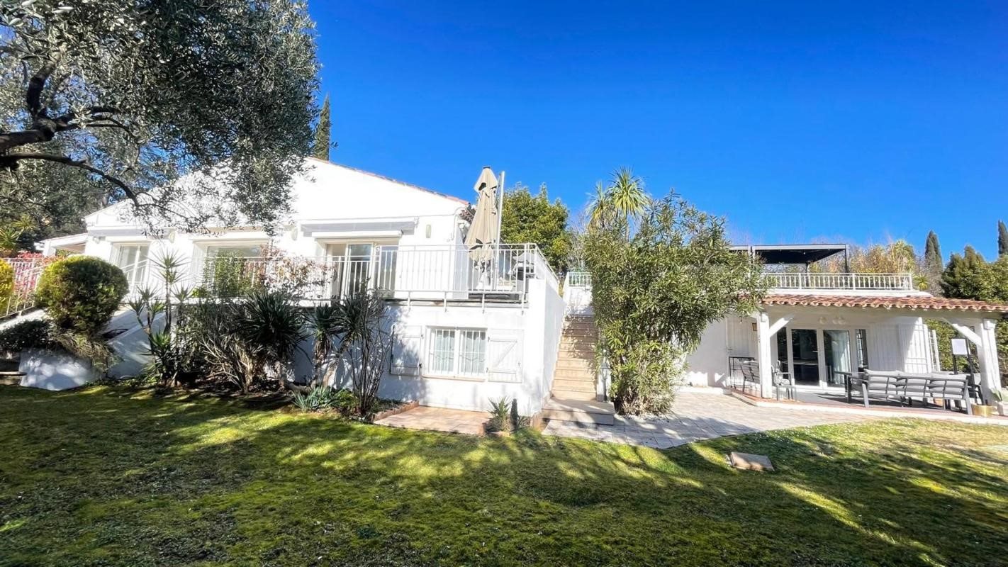 Maison à vendre, 250m², Roquefort-les-Pins