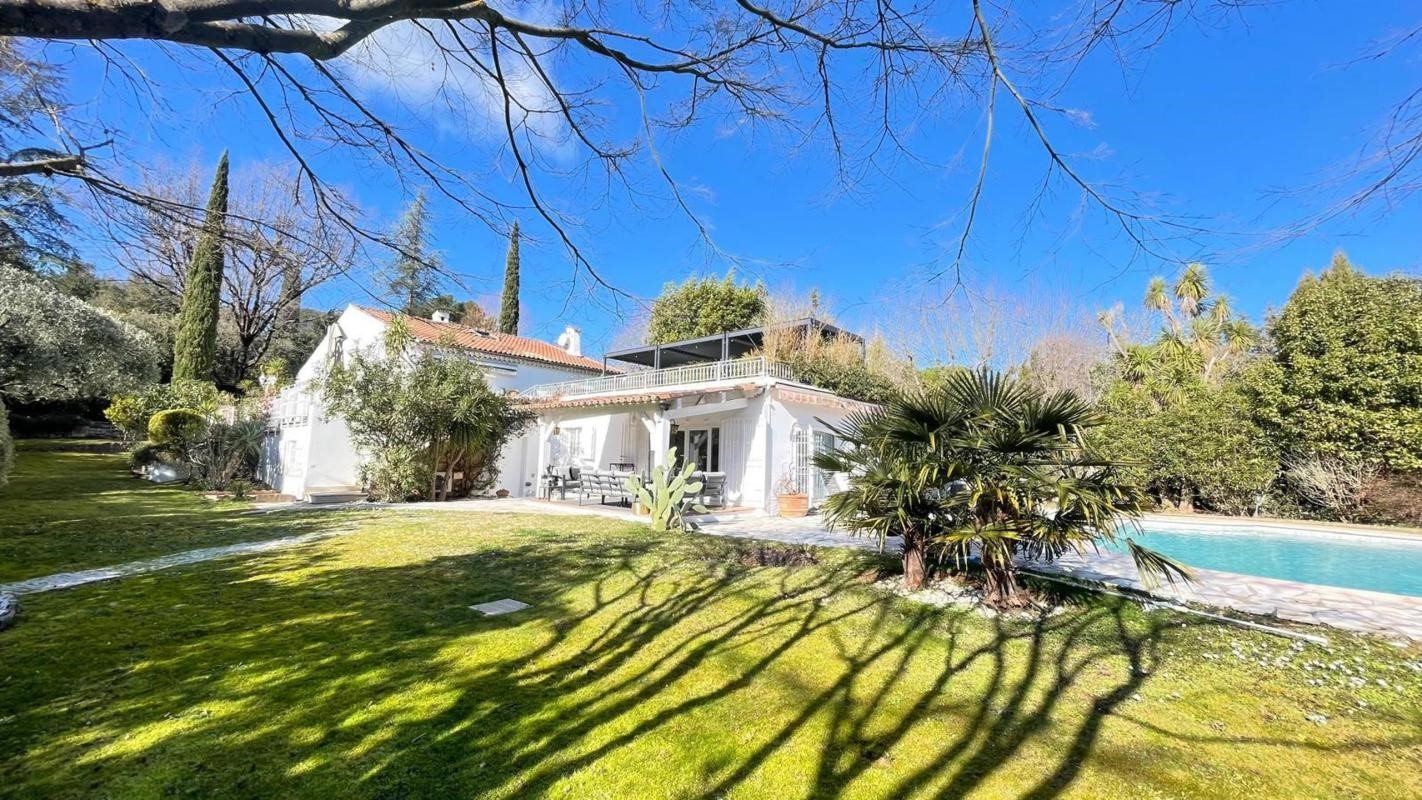 Maison à vendre, 250m², Roquefort-les-Pins