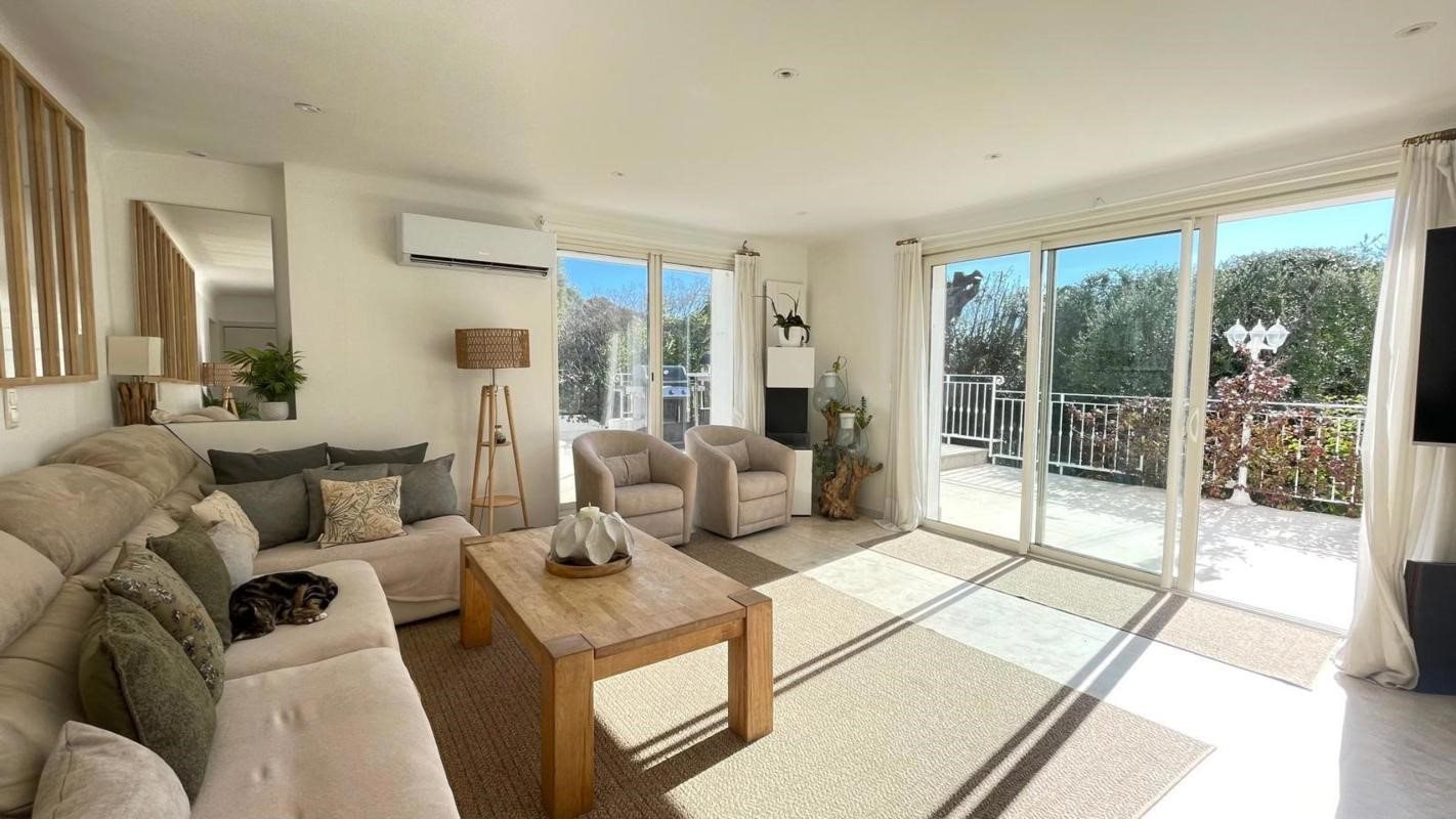 Maison à vendre, 250m², Roquefort-les-Pins