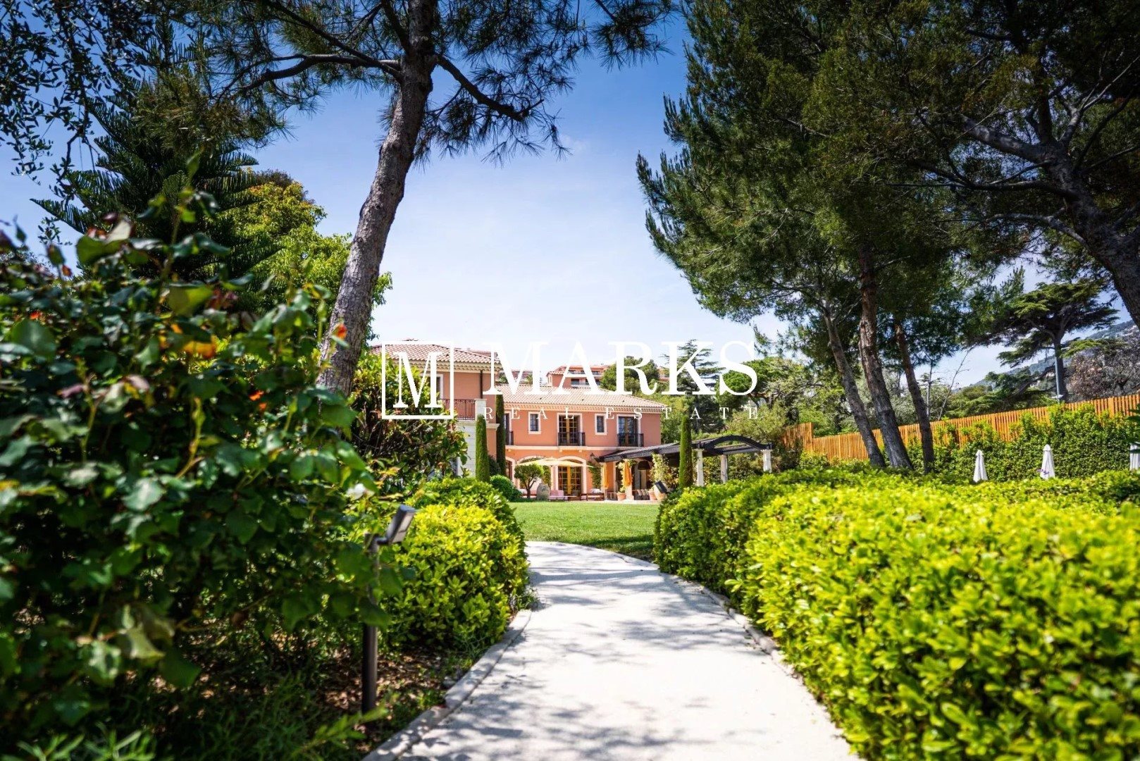 Maison à louer, 1137m², Saint-Jean-Cap-Ferrat