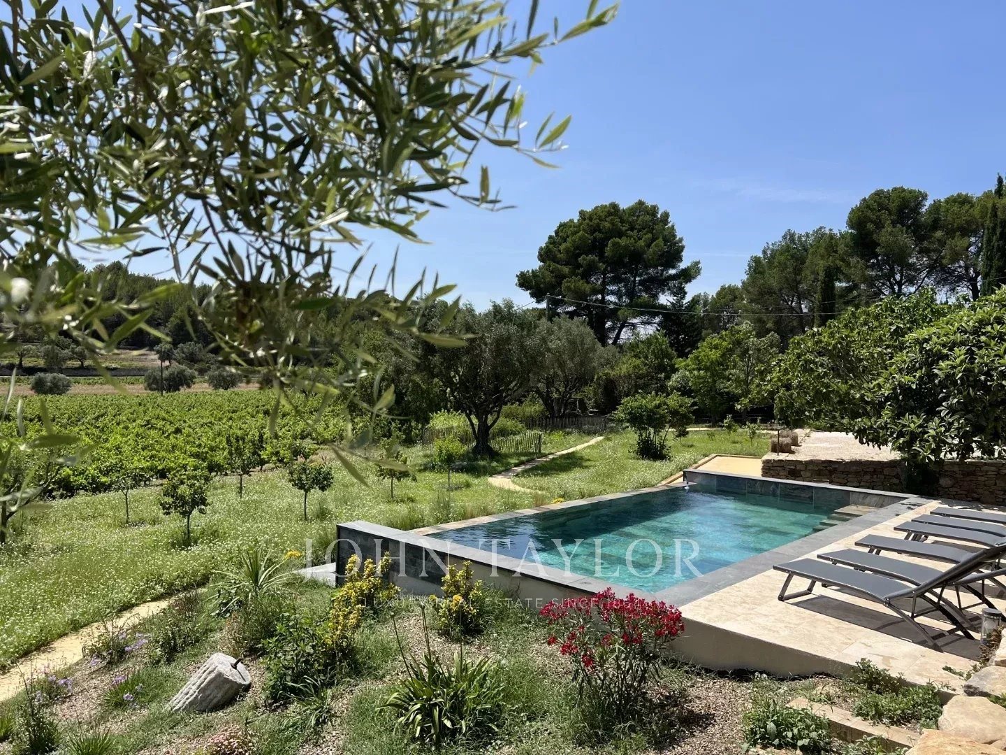 Maison à vendre, 165m², Castellet