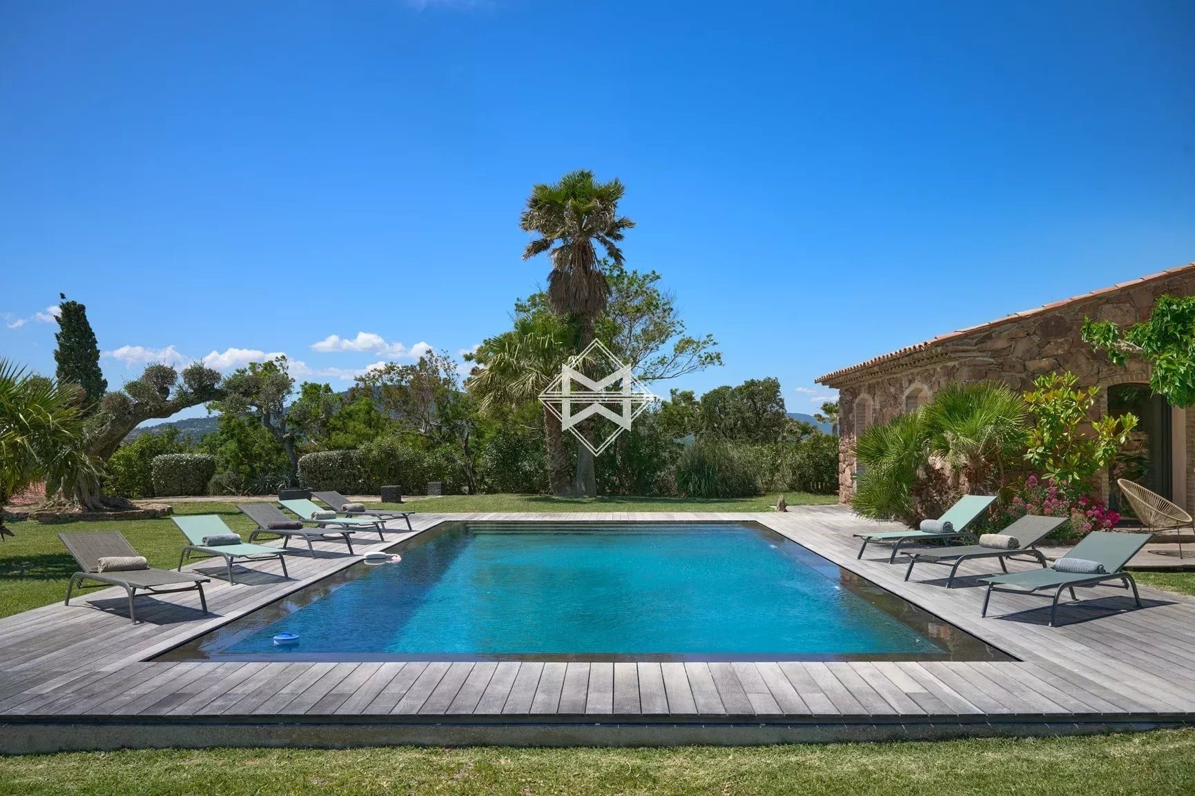 Maison à louer, 320m², Sainte-Maxime