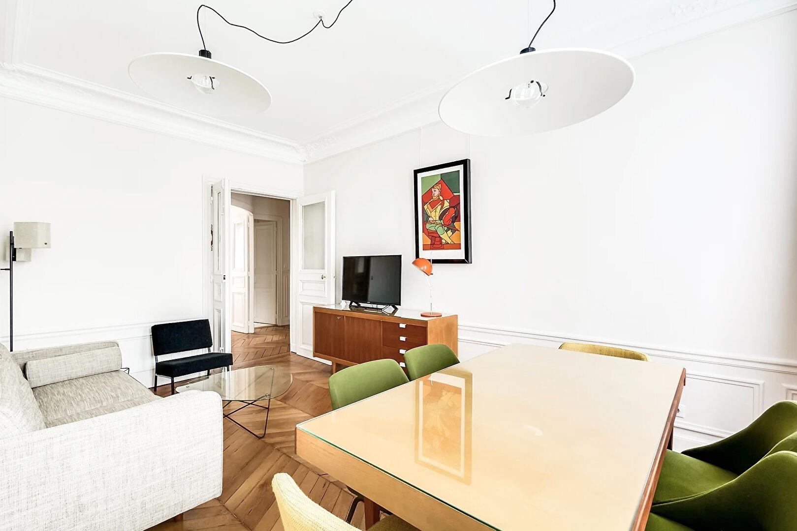 Appartement à louer, 72m², Paris 8ème