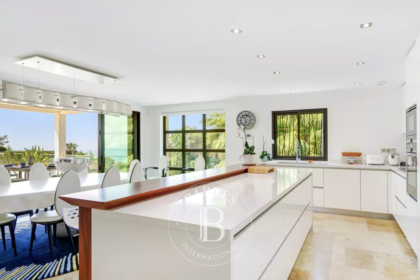 Maison à louer, 350m², Roquebrune-sur-Argens